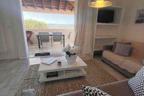 Appartement 4 pers vue sur la baie de Santa Giulia