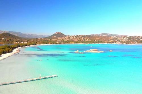 Photo de la galerie de l'établissement Appartement 4 pers vue sur la baie de Santa Giulia, à Porto-Vecchio