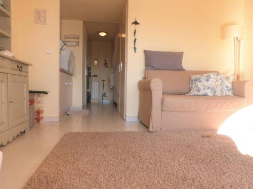 Afbeelding uit fotogalerij van PCOGPETS Appartement avec belle vue Marina et piscine à Port-Cogolin in Cogolin