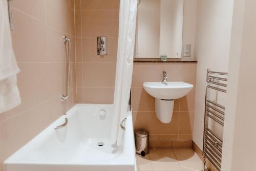 Koupelna v ubytování Caladh Inn