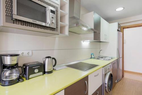 Seaview family apartment by Costarentals - Ref 107