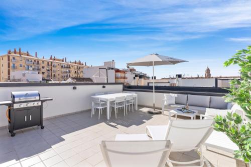 Malaga Unique top floor by Costarentals - MAL04