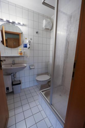 Un baño de Hotel Garni KAMBEITZ