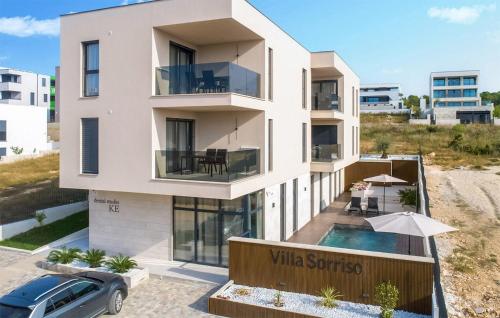 Lovely Apartment In Sveti Filip I Jakov