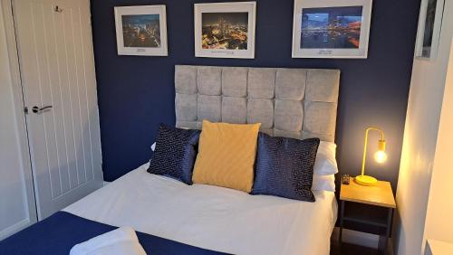 The Heart - Cosy 3 bedroom house with double driveway and Garden in Manchester photo 21