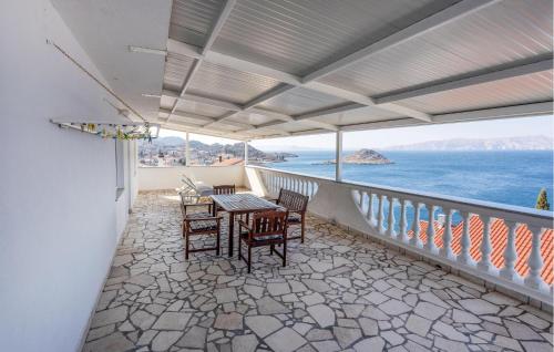 Lovely Apartment In Svjuraj