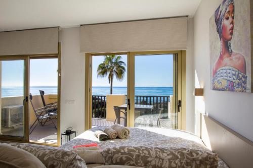Beach front Studio in Elviria