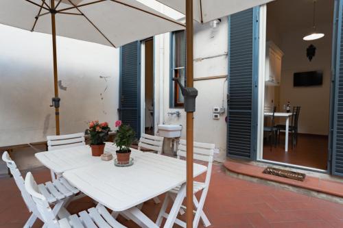 Charming Home with exclusive courtyard in center of Florence