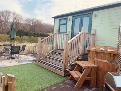 Zdjęcie z galerii obiektu Semi Detached Cottage Snowdonia with hot tub w mieście Tal-y-Cafn