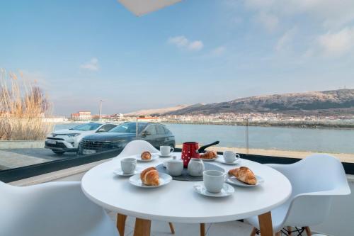 Gallery image of CROWONDER Luxury Pag New Apartments with Seaview in Pag
