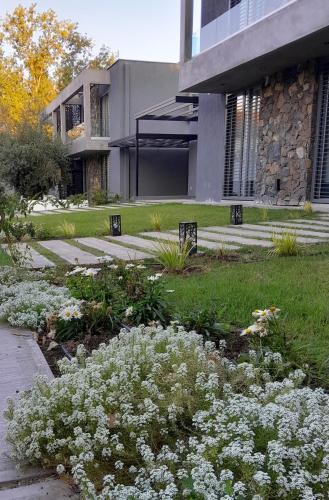 Taman di luar Complejo Altos de Álzaga Casa 1 y 2