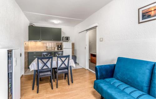 Kuchyňa alebo kuchynka v ubytovaní Stunning Apartment In Sveti Juraj