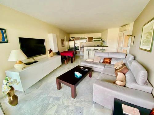 Nice Sea View Apartment Pool Terrace AC 1 bedroom photo 5