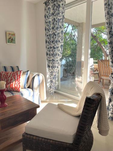 Corallis Beachfront Family Oasis