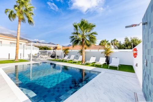 VILLA NICOLE wifi, gym, Heated Pool