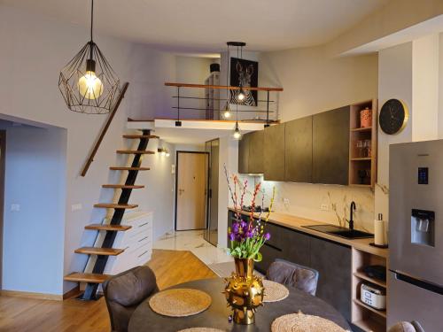 Blue Garden Loft - With garage