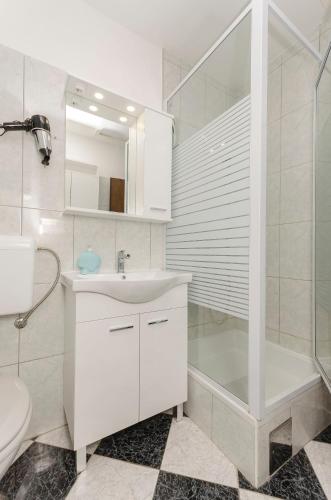 House Rajka I
