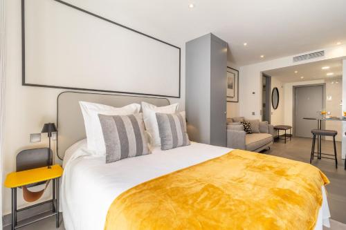 Modern 2-Person Studio in Madrid Center