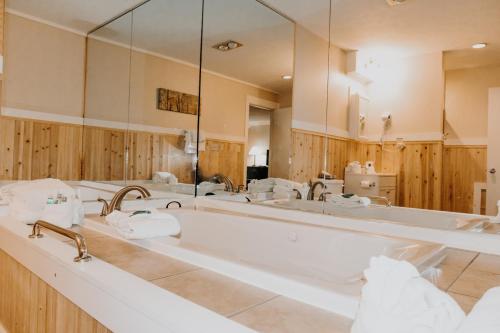 Koupelna v ubytování Carriage House Country Club