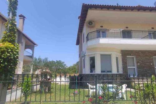 ΟΜΟΡΦΗ ΕΞΟΧΙΚΗ ΚΑΤΟΙΚΙΑ