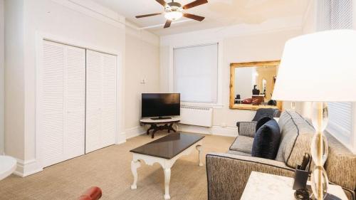 TV a/nebo společenská místnost v ubytování Hotel Colorado