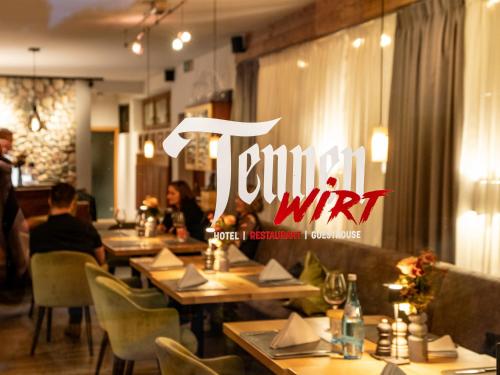 Restaurace v ubytování Tennenwirt Hotel