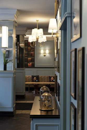 Una cocina o zona de cocina en Hotel Rotary Geneva - MGallery