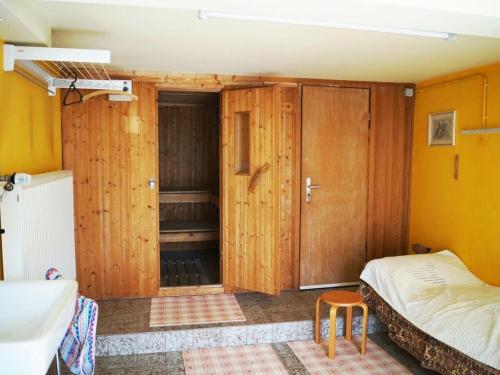 Katil atau katil-katil dalam bilik di Lovely apartment in Kirn