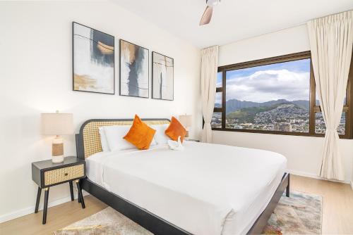 Mountain View Penthouse: Steps to Beach + Parking!_3