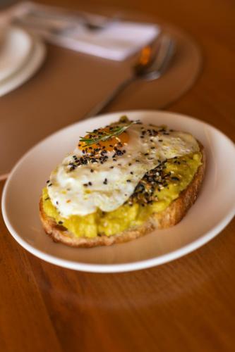 Jídlo v hotelu nebo okolí