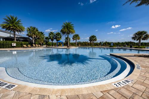 New Upscale 8BR Kissimmee Retreat with Private Pool, Spa & Resort Amenities - 7 Mi to Disney! photo 71