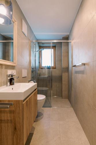 Ένα μπάνιο στο The Nest – 85 qm apartment - Mountain, Ski, Relax