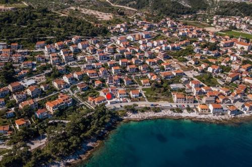 Apartments by the sea Postira, Brac - 22197