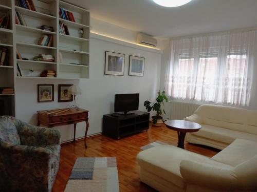 Apartments with WiFi Zagreb - 22385