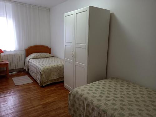 Apartments with WiFi Zagreb - 22385
