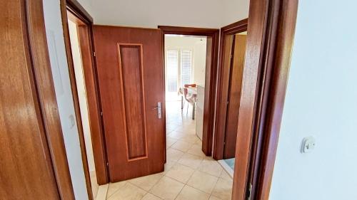 Apartments by the sea Supetar, Brac - 22673