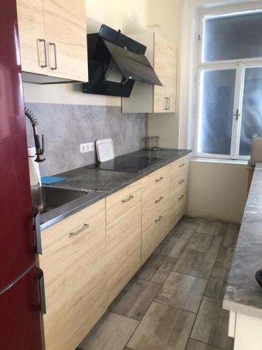 Dapur atau dapur kecil di Luna Apartments