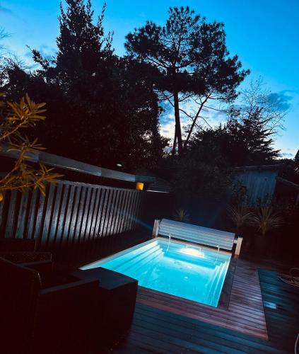 Photo de la galerie de l'établissement Belle maison avec piscine plein centre Cap Ferret, à Lège-Cap-Ferret