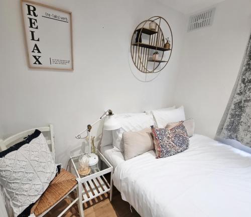 Posteľ alebo postele v izbe v ubytovaní 4bed/3bath 8min to London Bridge