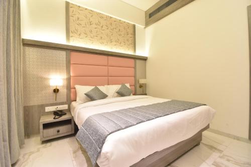 Gallery image of La Dhalia By Glitz Hotels in Thane