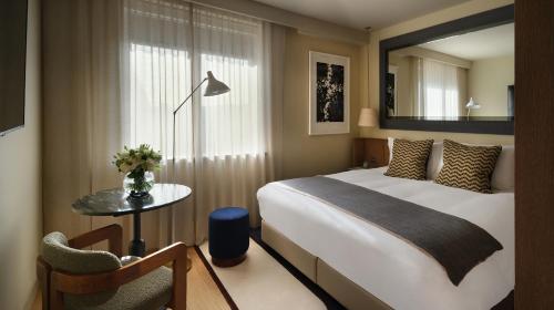 The Hari London photo 41