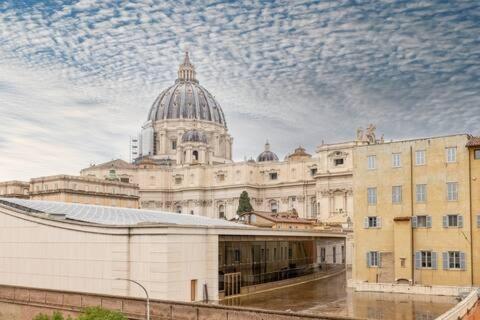Single Room with St Peters Basilica View