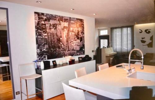 Photo de la galerie de l'établissement Maison de ville, à Saint-Maurice