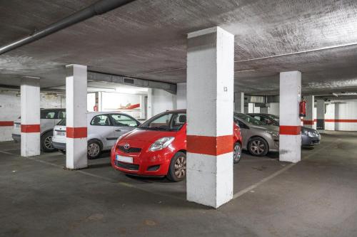 Coral & Apartment & Parking