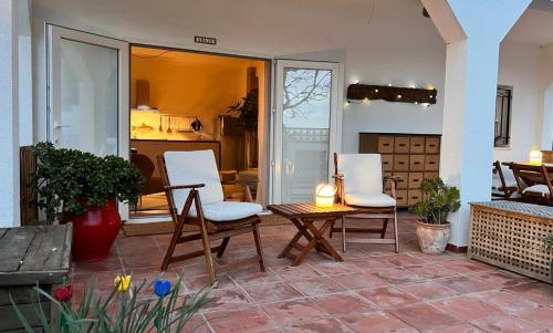 Arriba stijlvol appartement met zwembad en tuin