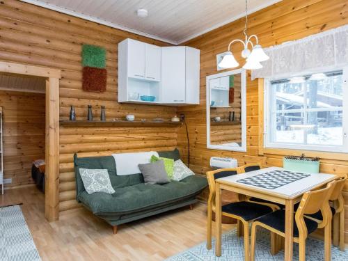 Kuchyň nebo kuchyňský kout v ubytování Holiday Home Tuunaantupa 2 f by Interhome