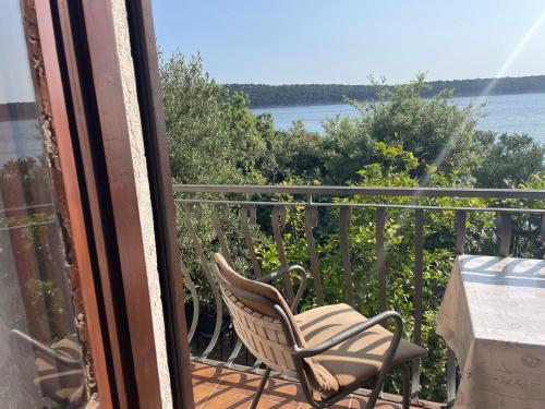 Gallery image of Apartments Vila Miranda on the beach in Barbat na Rabu