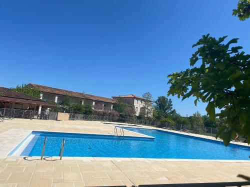Πισίνα στο ή κοντά στο Studio Château de Jouarres-1 by Interhome
