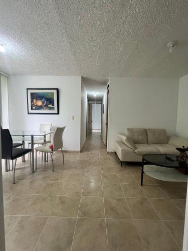 Χώρος καθιστικού στο Ibague, Apartamento amoblado, cómodo y bien ubicado cerca al centro comercial la estación