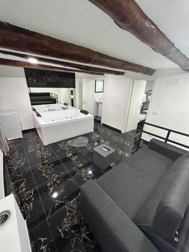 Valentino luxury suites